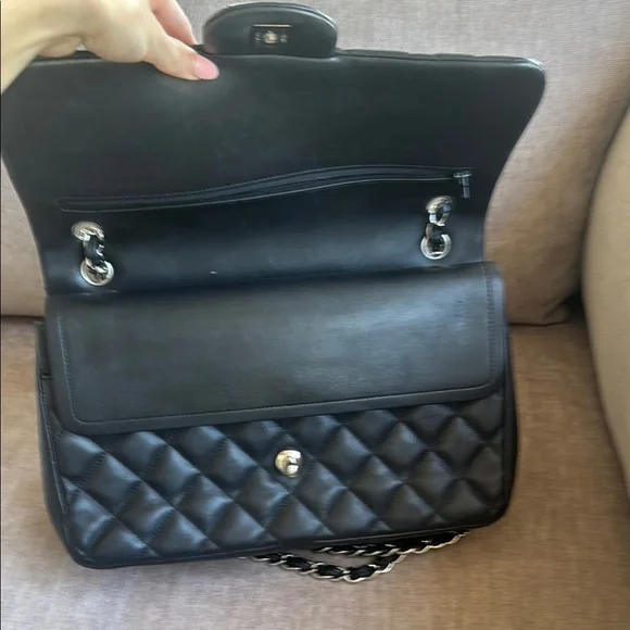 Chanel Black Quilted Bag - Picture 3 of 12